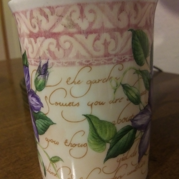 Royal Trent Floral Mug - Picture 2 of 6